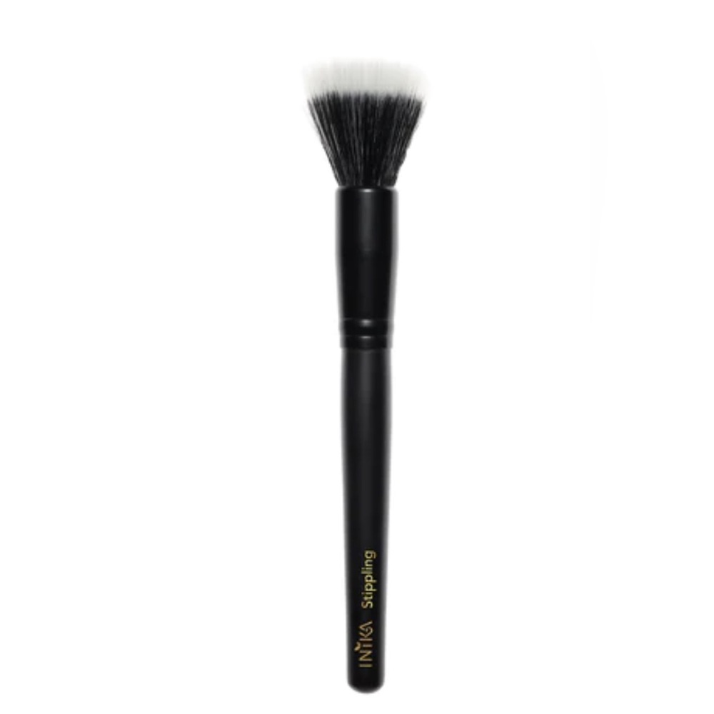 INIKA stippling “highlighter” brush